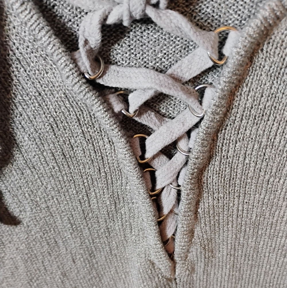 Forever 21 Light Gray Lace-Up V-Neck Sweater - Picture 2 of 7